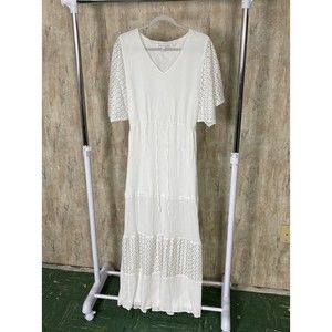 Cupcakes & Cashmere Medium White Lace Crochet Detail Maxi Dress Feminine EUC